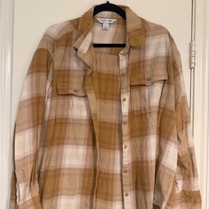 Old Navy Women's Plaid Button-Down Shirt in Tan and White